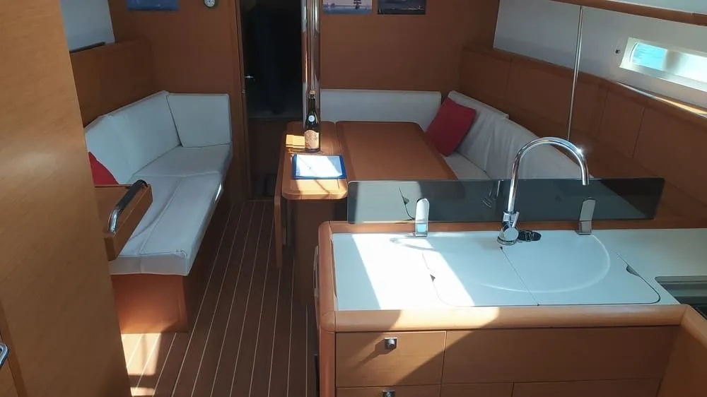 Rent a 11.34m Jeanneau Sun Odyssey 379 in Arzon