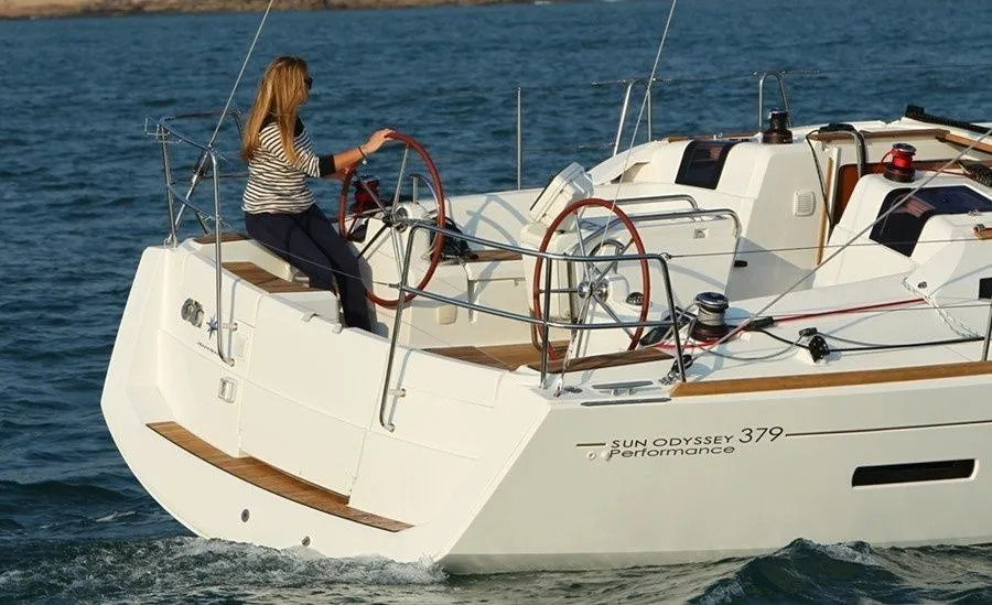 Mola 15 Breege Charter Boat - 5