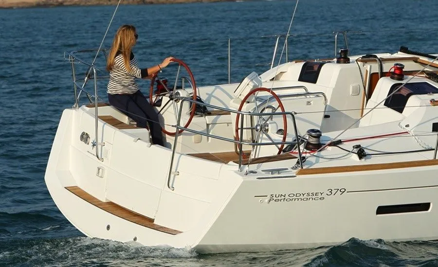 Parvata Charter Boat