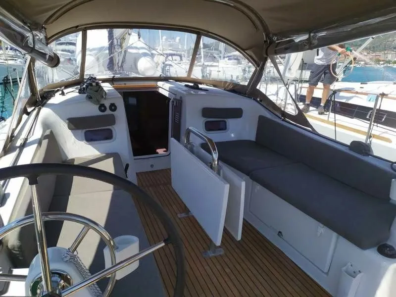 Rent a 11.22m Sailing Yacht Jeanneau Sun Odyssey 380 in Trogir