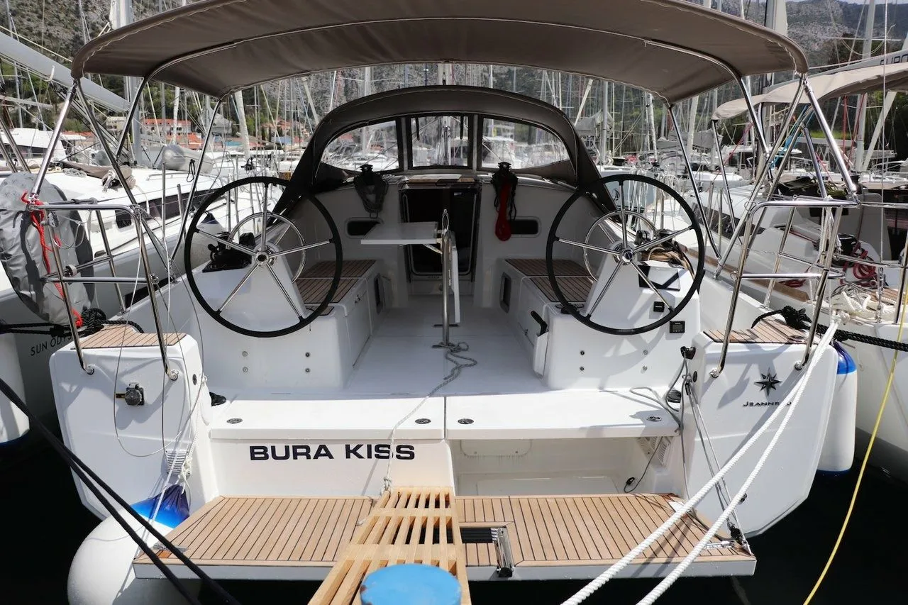 Bura Kiss Charterboot - 4