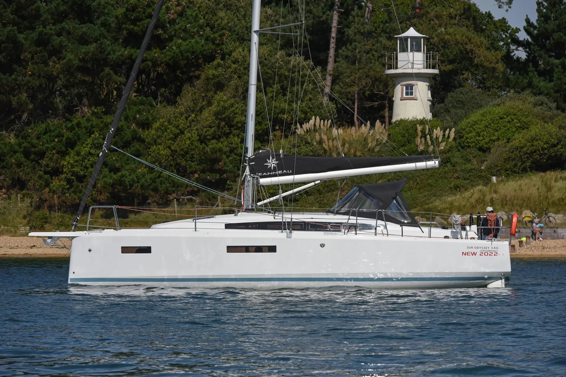 Explore Arzon on a 11.22m Rental Sailing Yacht Jeanneau Sun Odyssey 380