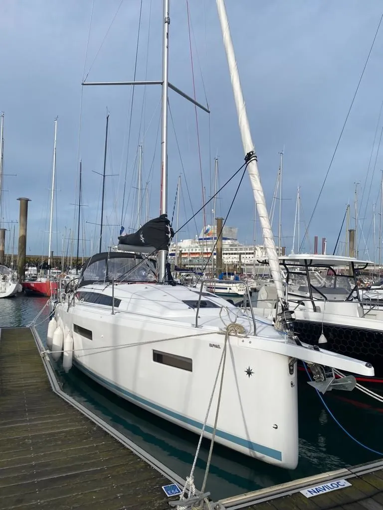 Чартер Raphael - 3