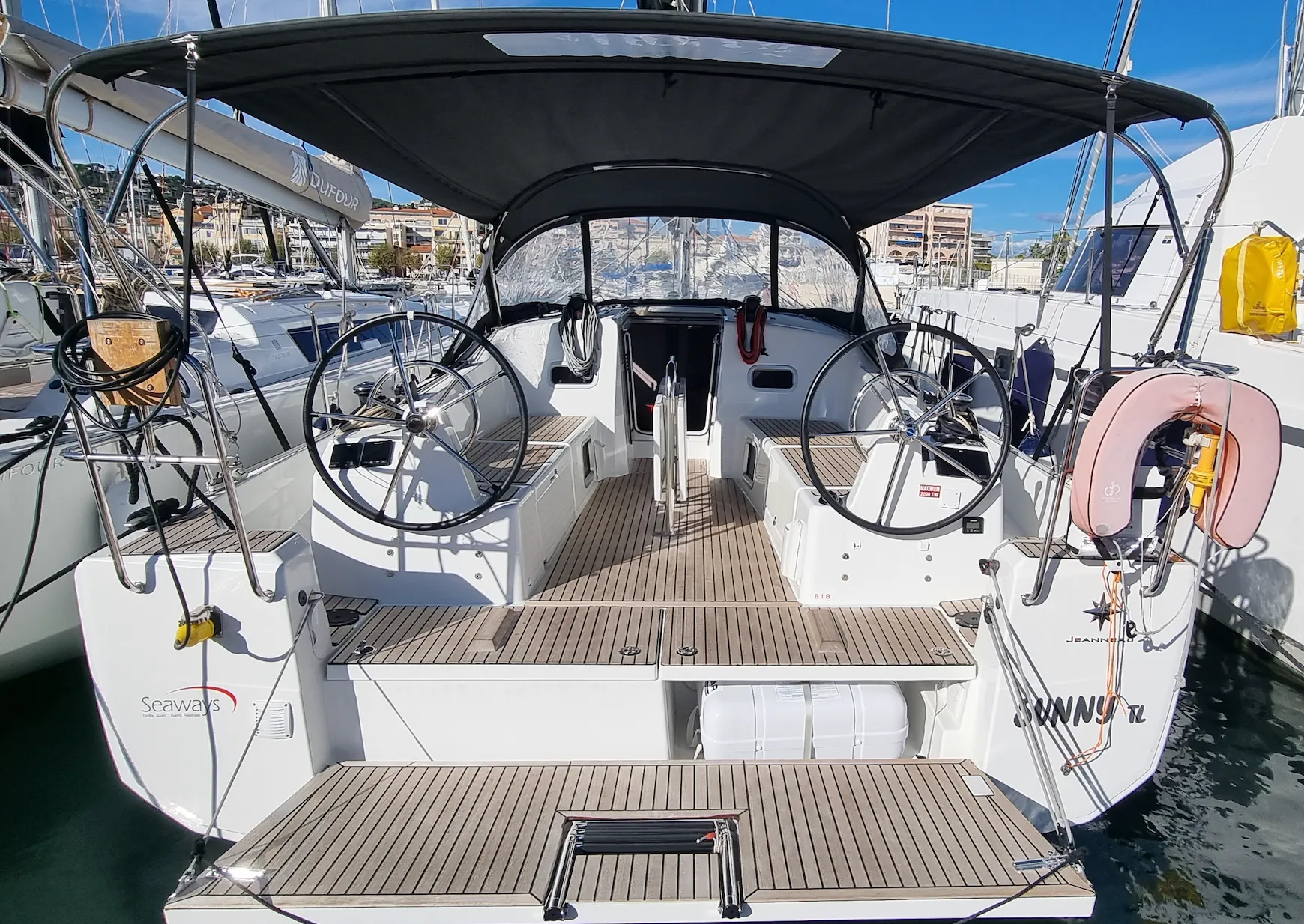 Charter a 11.22m Jeanneau Sun Odyssey 380 in Golfe-Juan