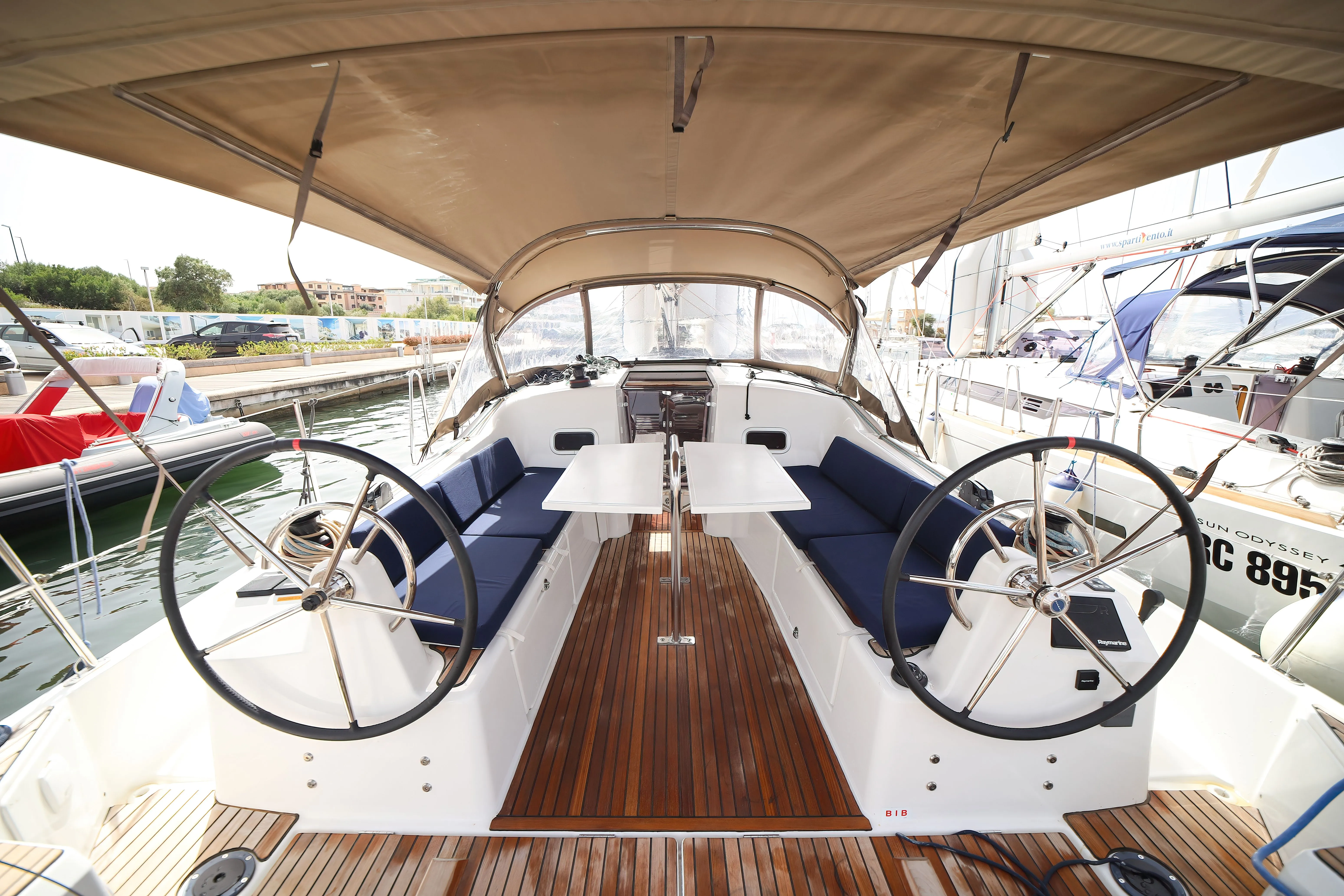 Twenty-One Cent Charterboot - 4