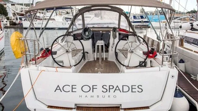Ace of Spades Charterboot - 3