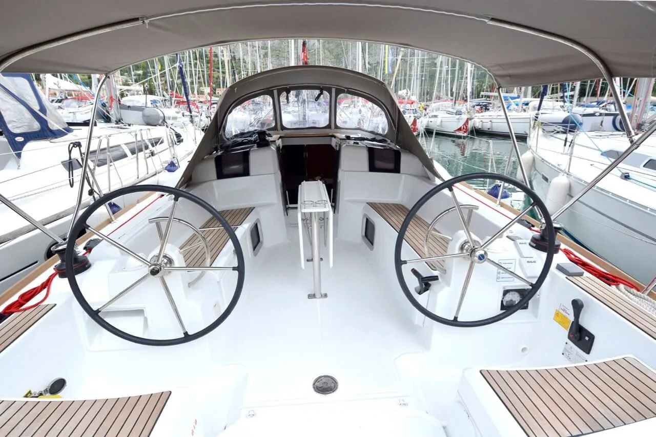 Bravo Kiss Charterboot - 4