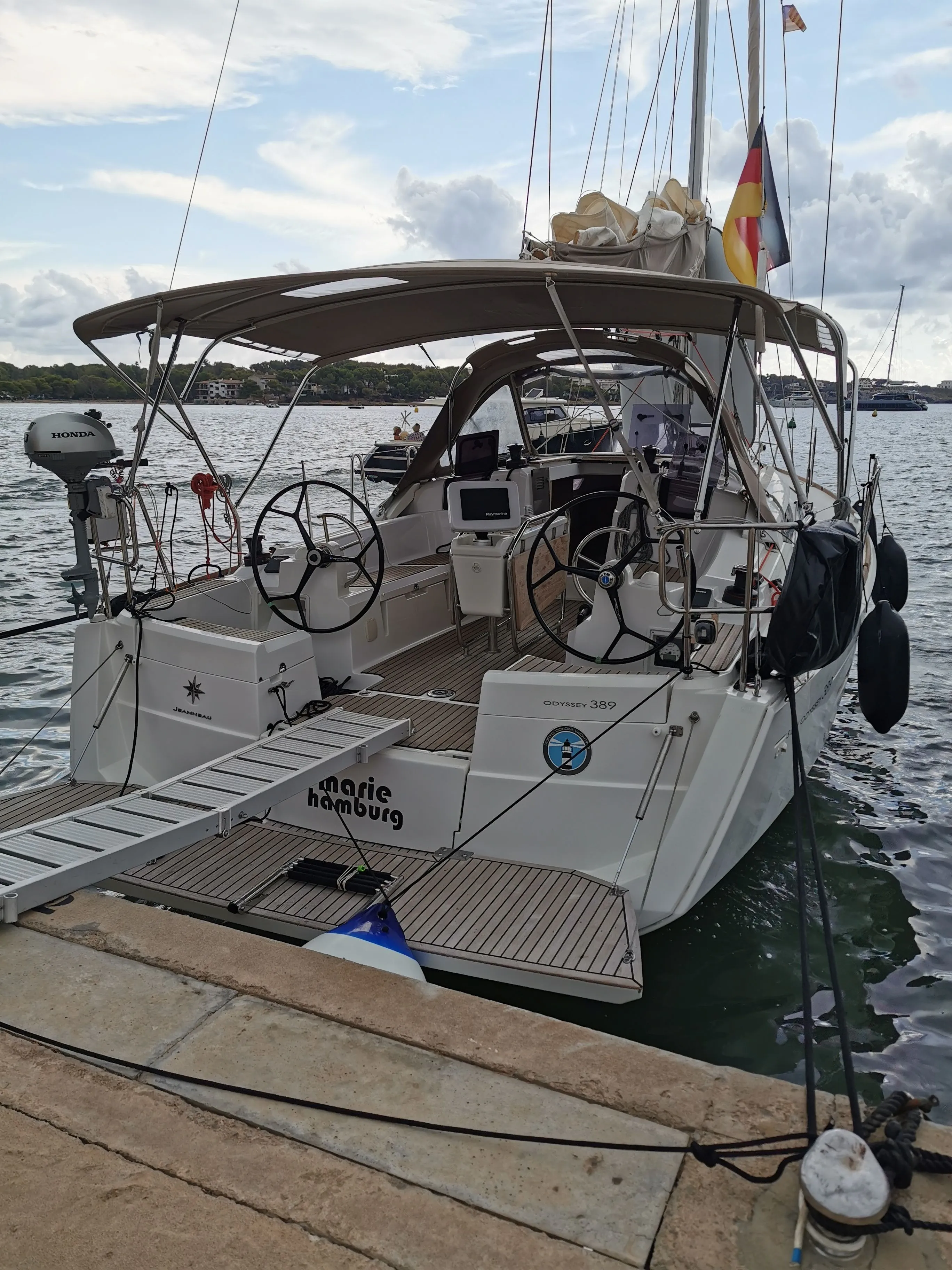 Explore Portocolom on a 11.75m Rental Jeanneau Sun Odyssey 389