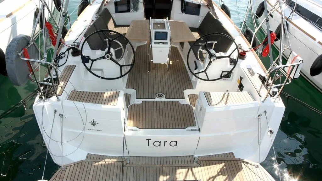Tara Charterboot - 3