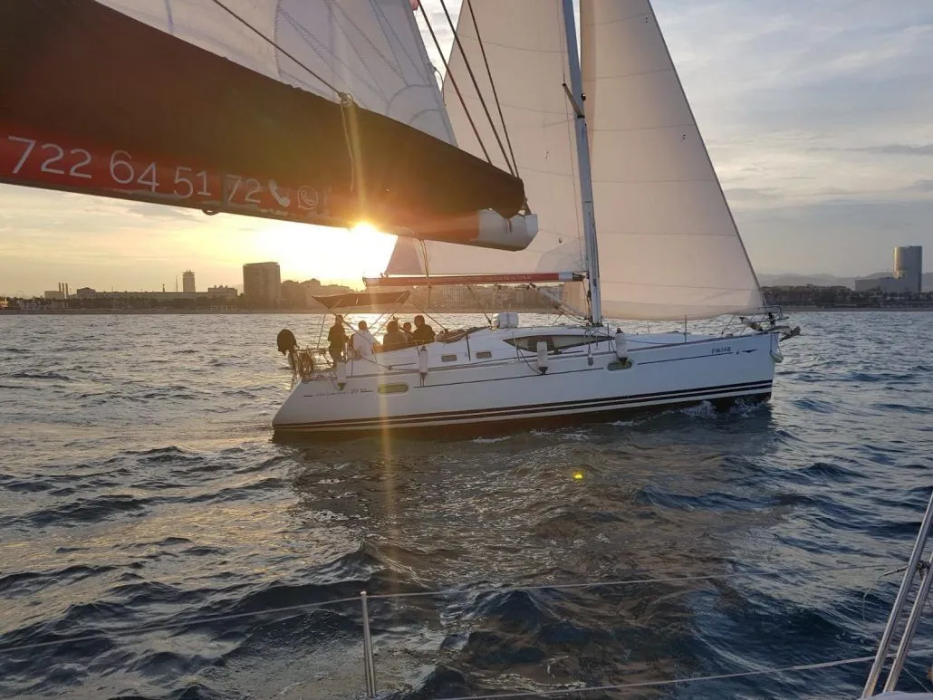 Bombon 3 Charter Boat