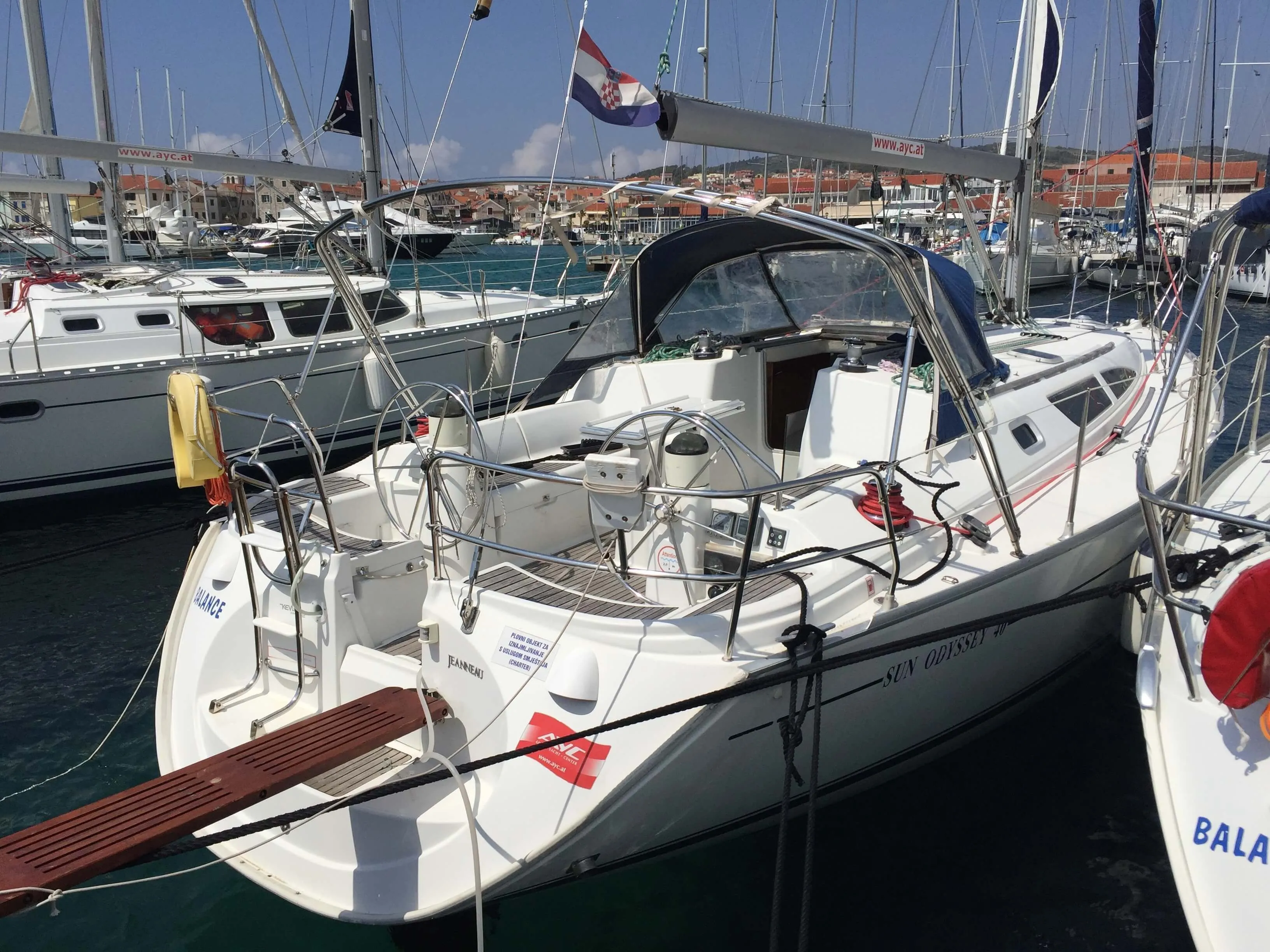 Explore Betina on a 12.2m Rental Sailing Yacht Jeanneau Sun Odyssey 40