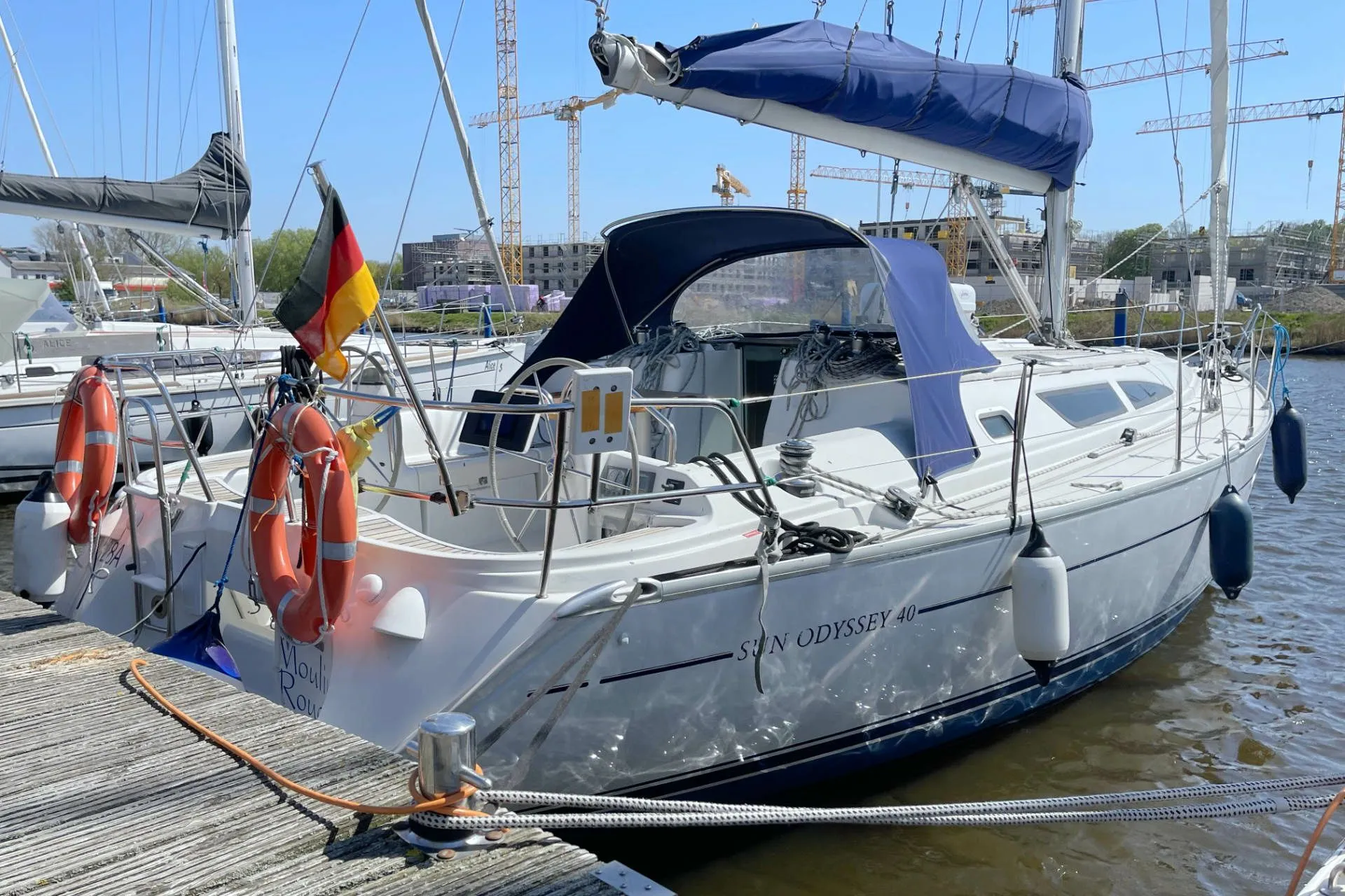 Rent a 12.2m Jeanneau Sun Odyssey 40 Sailing Yacht in Barth