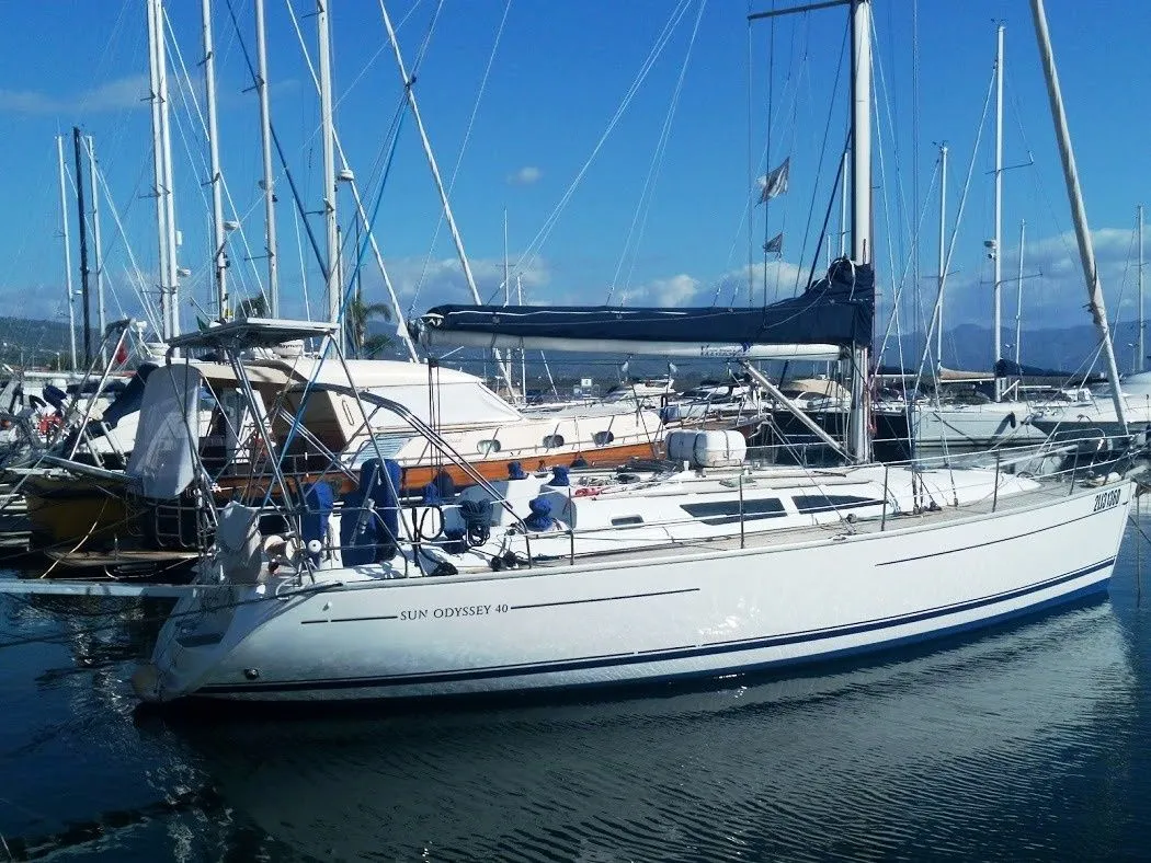 Viceversa Charter Boat