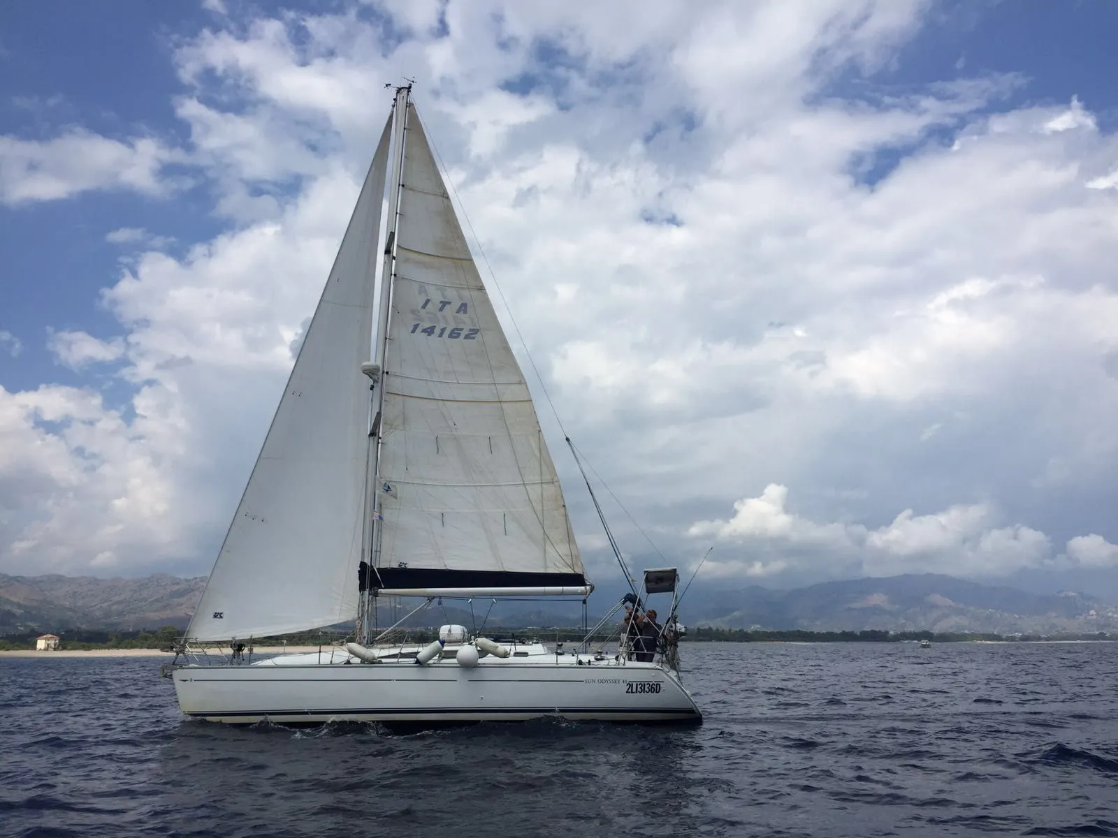 12.2m Milazzo Sailing Yacht Hire