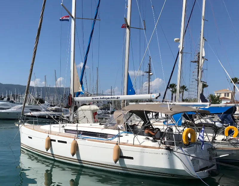 Чартер Corinne - 3