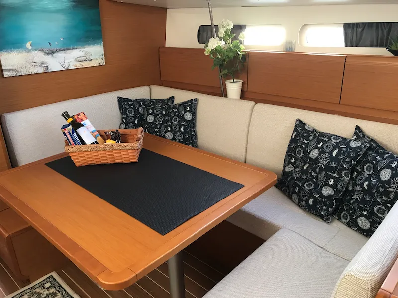 Чартер Corinne - 5