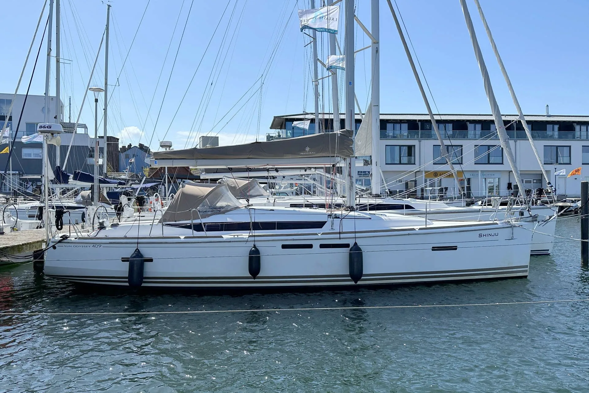 Rent a 12.34m Jeanneau Sun Odyssey 409 Sailing Yacht in Heiligenhafen