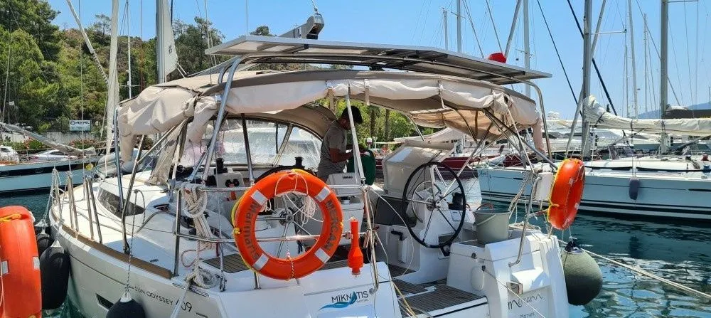 Boot - Charter a 12.34m Jeanneau Sun Odyssey 409 in Marmaris
