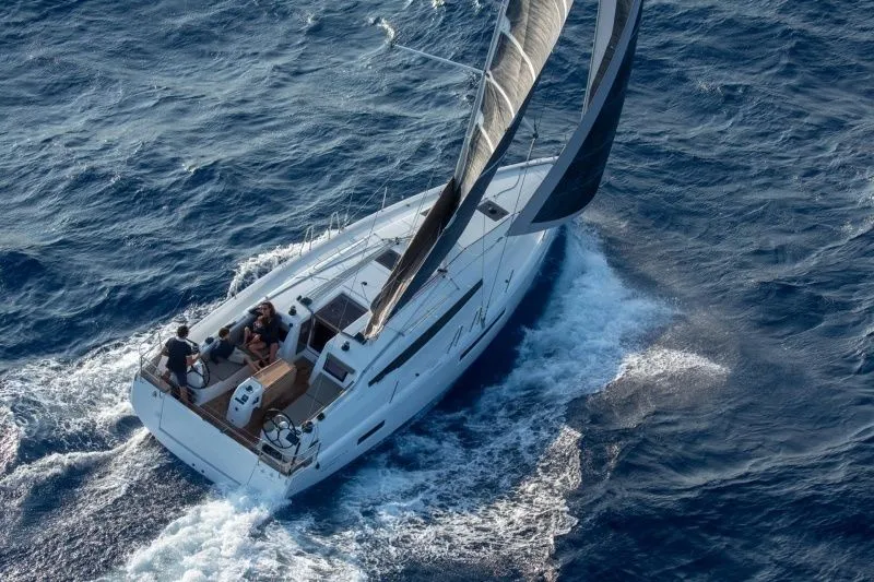 Black Star 2 Charterboot - 5