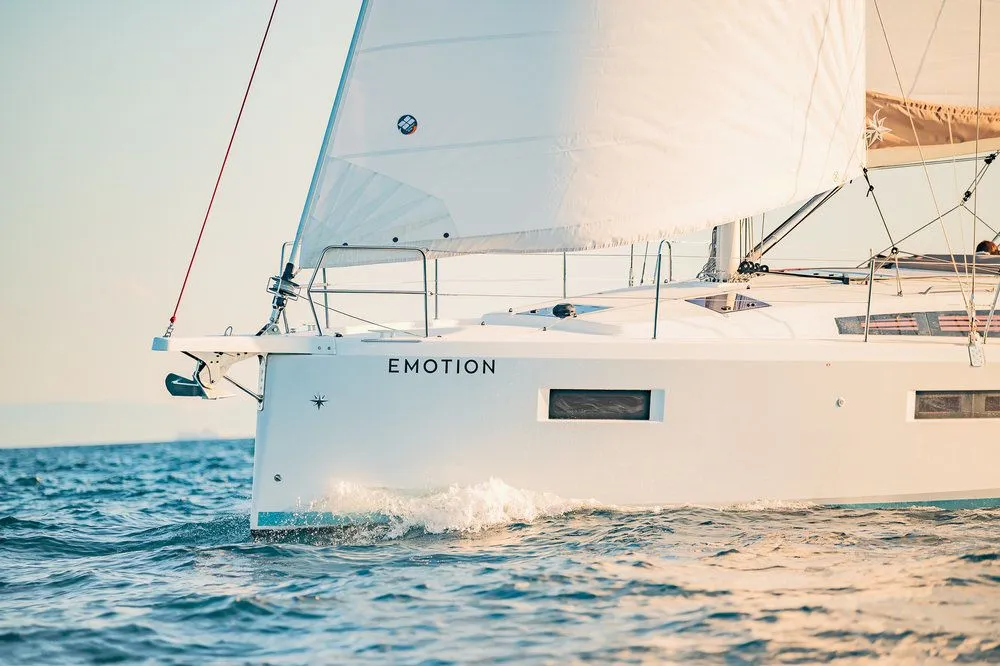 Emotion Charter Boat - 1