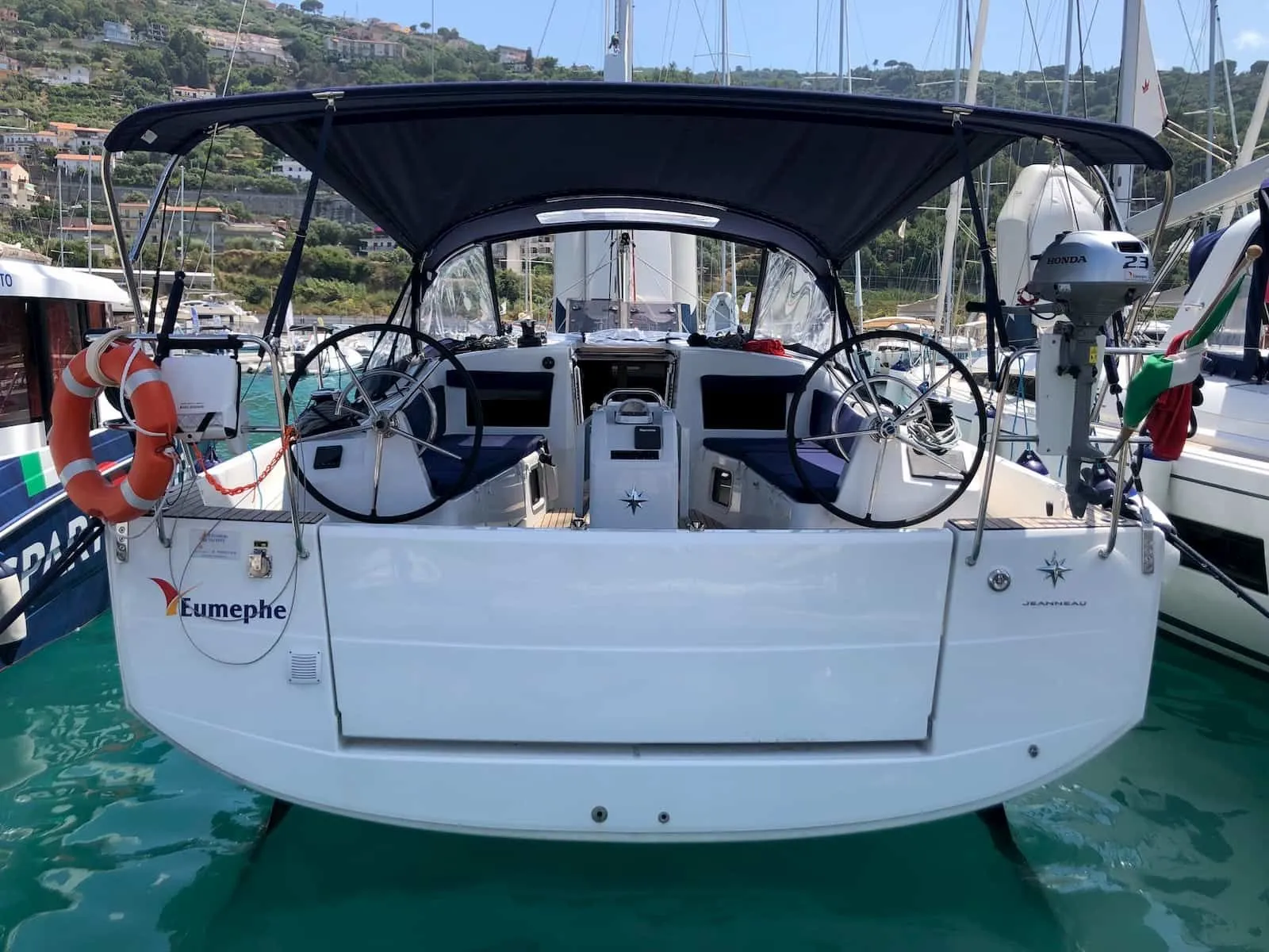 Взять в чартер 12.95м парусная яхта Jeanneau Sun Odyssey 410 в Ольбия