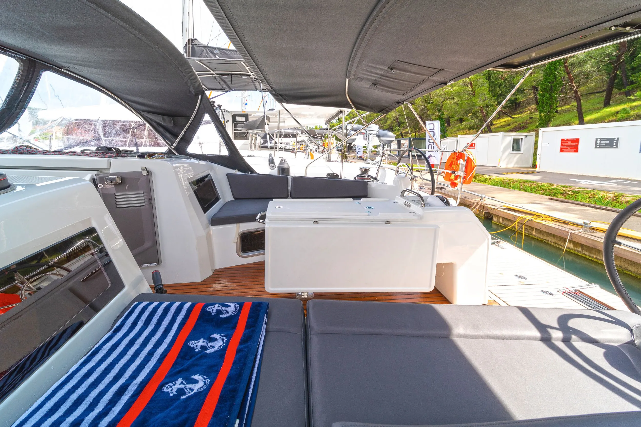 First Date Mietboot - 3