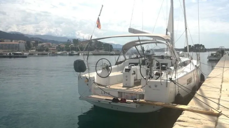 Lara Charterboot - 4