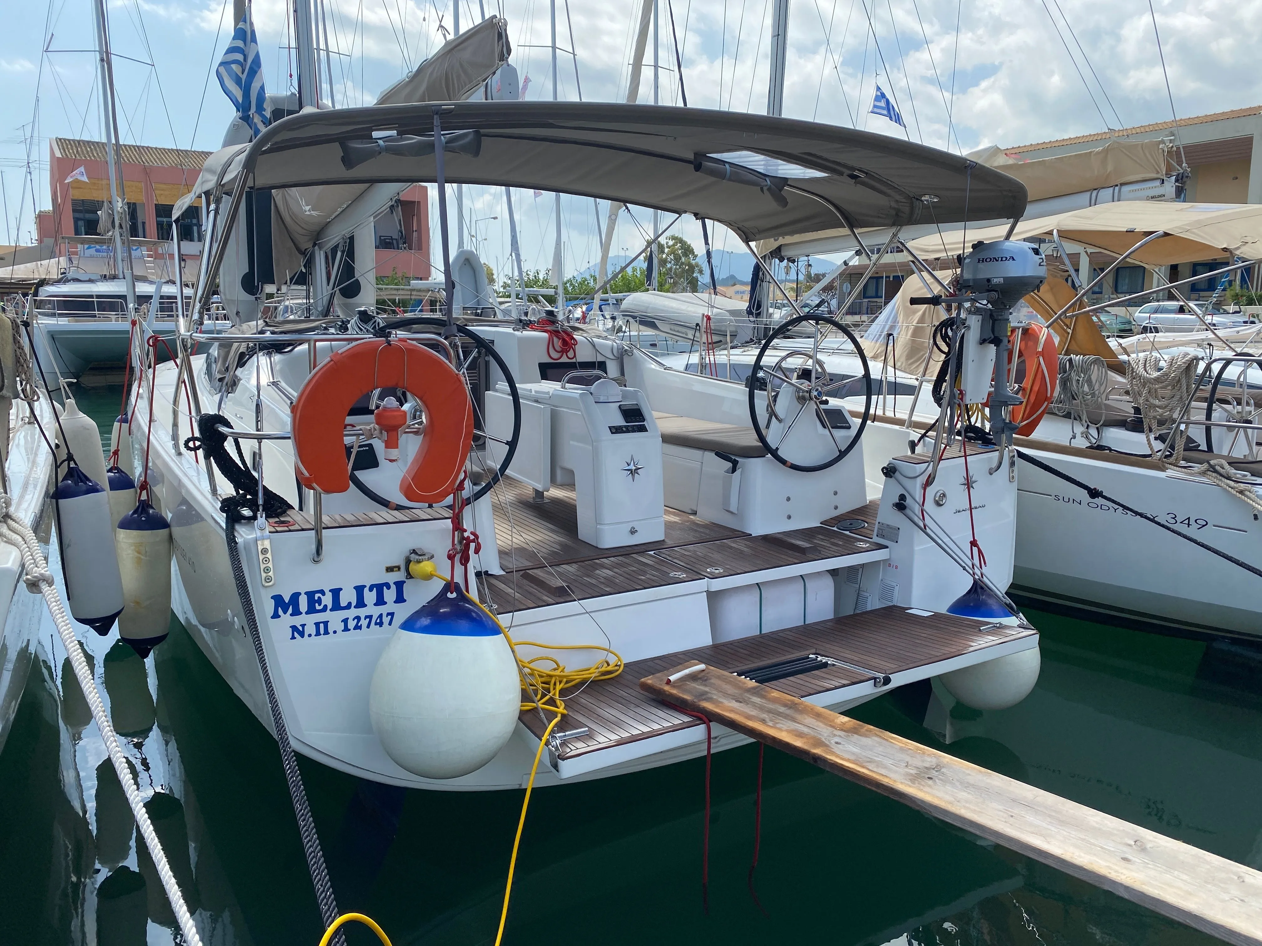 Чартер Meliti - 3