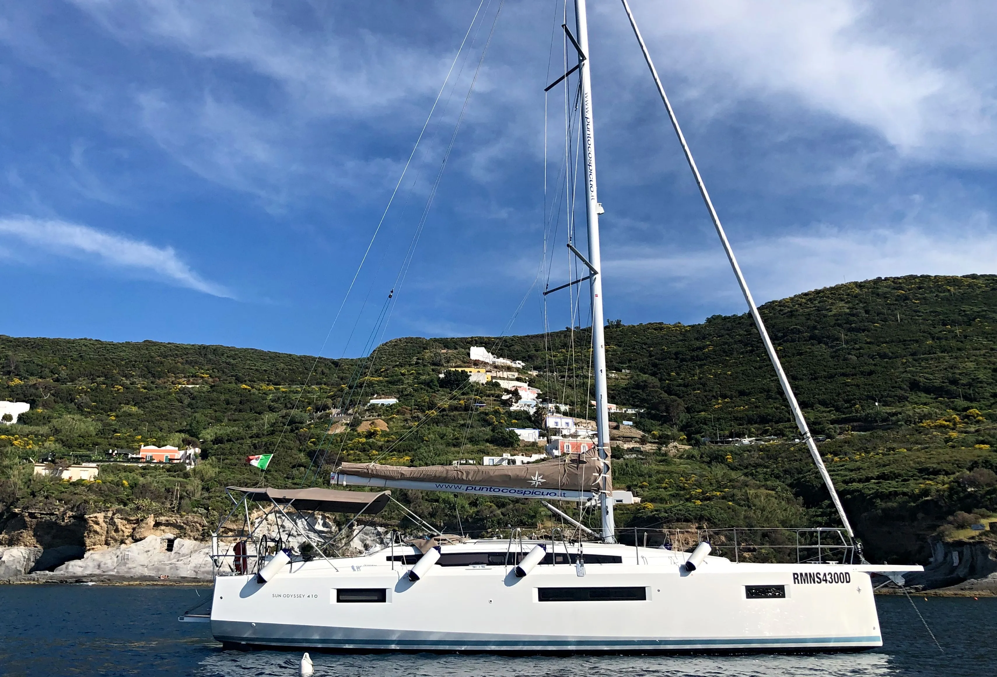 Non è Mia Charter Boat