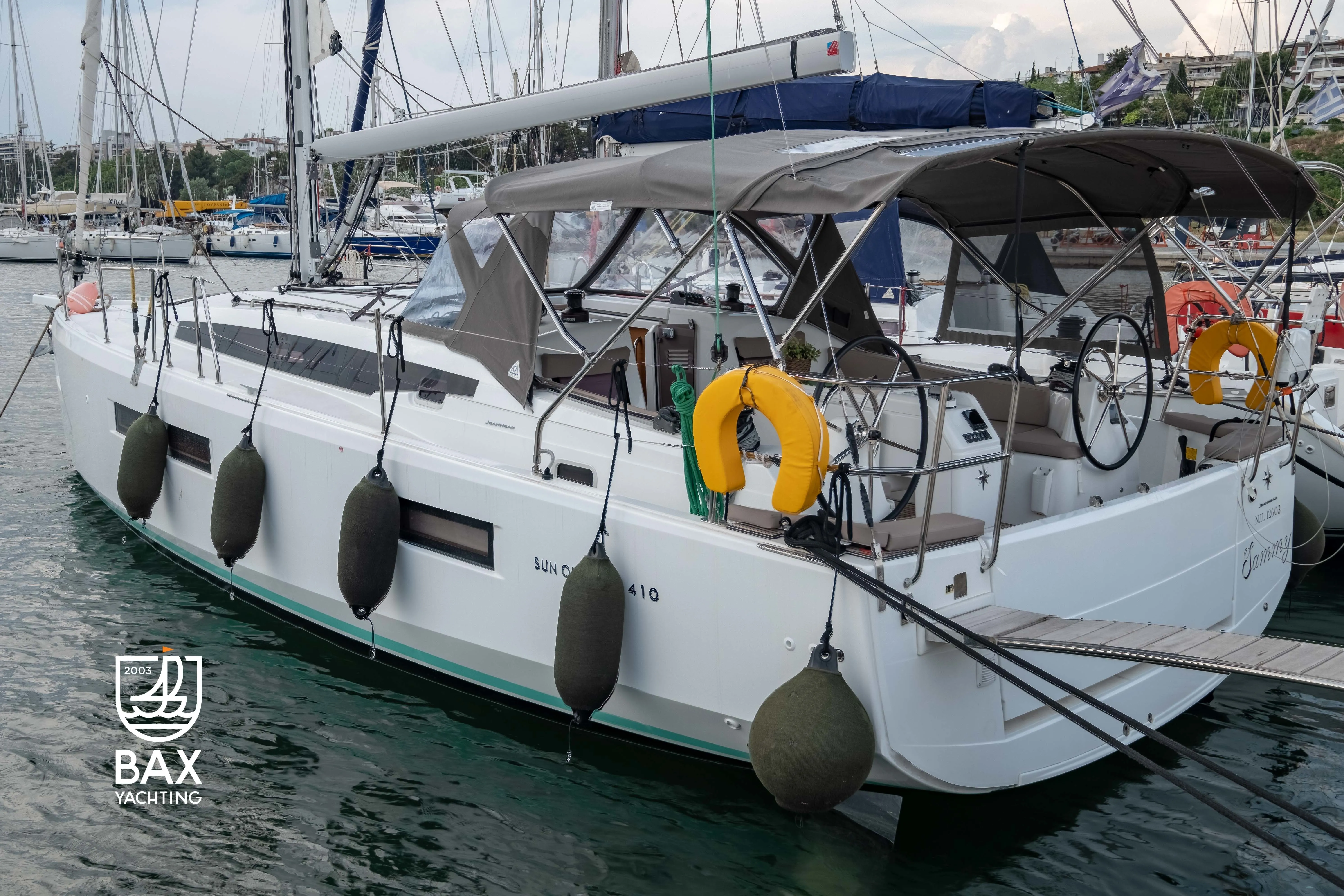 Charter a 12.35m Jeanneau Sun Odyssey 410 in Lefkada