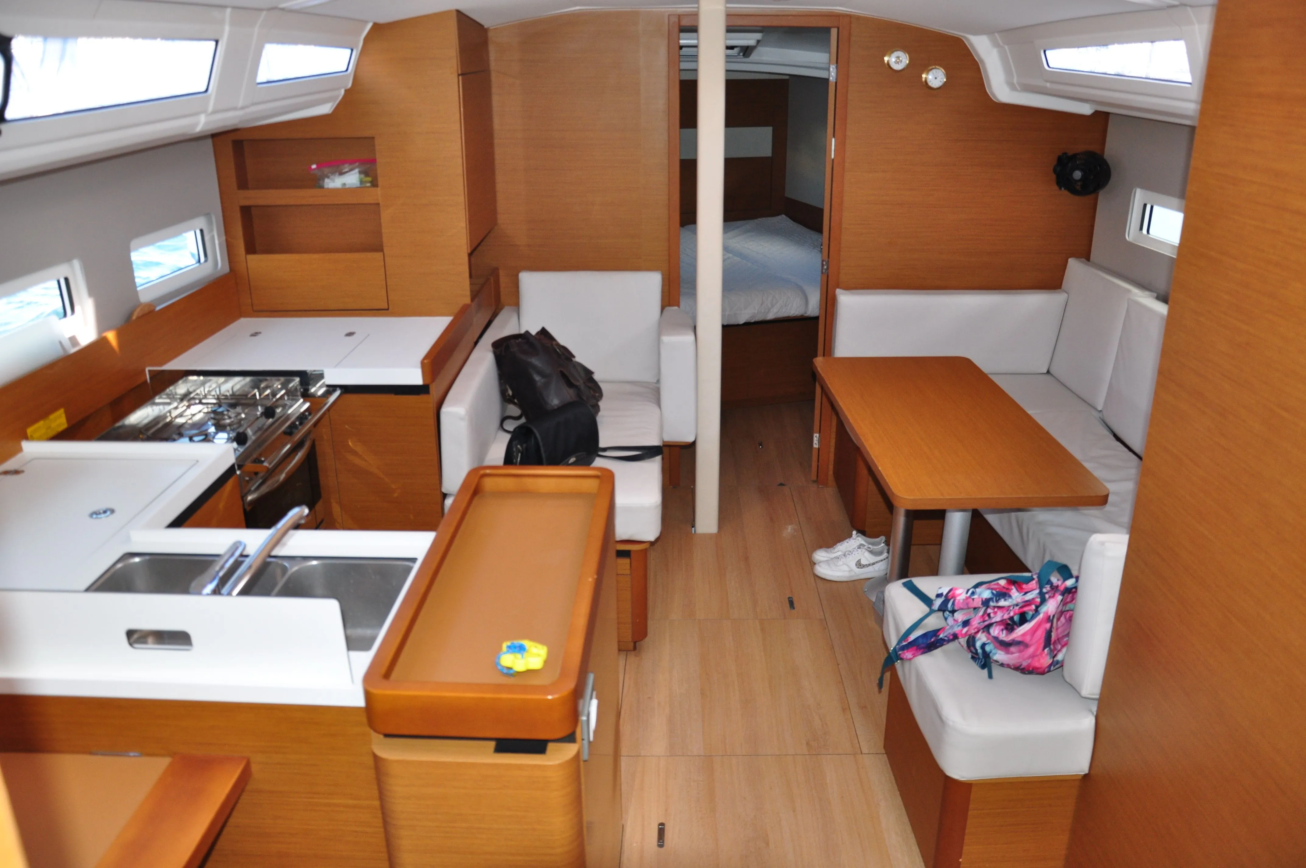 Rent a 12.35m Boat in Preveza