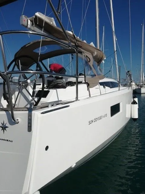 Spavalda Charter Boat