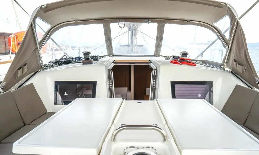 Atina 12.35m Kiralık Jeanneau Sun Odyssey 410 Yelkenli Yat