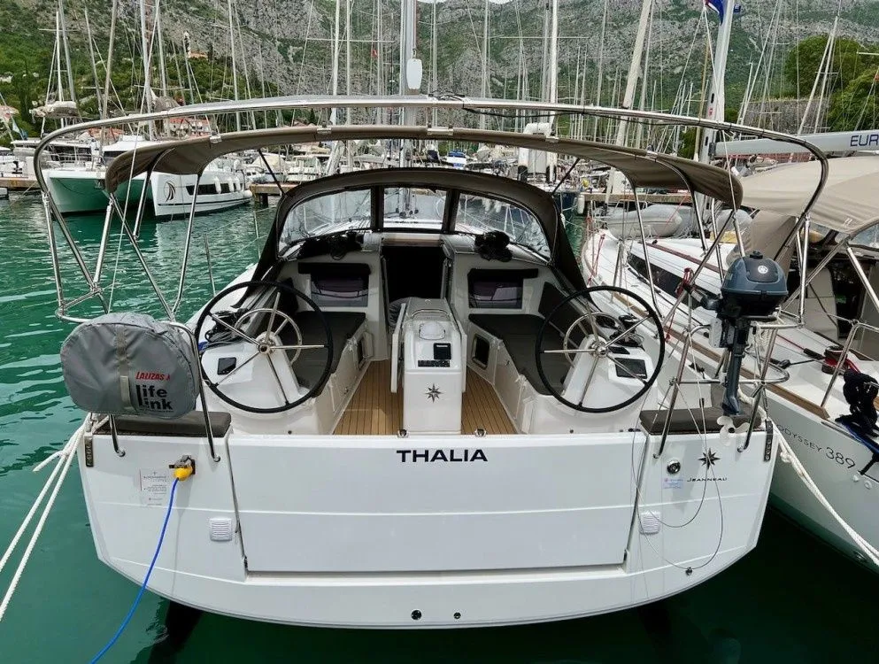 Boot - Charter a 12.35m Sailing Yacht in Pula