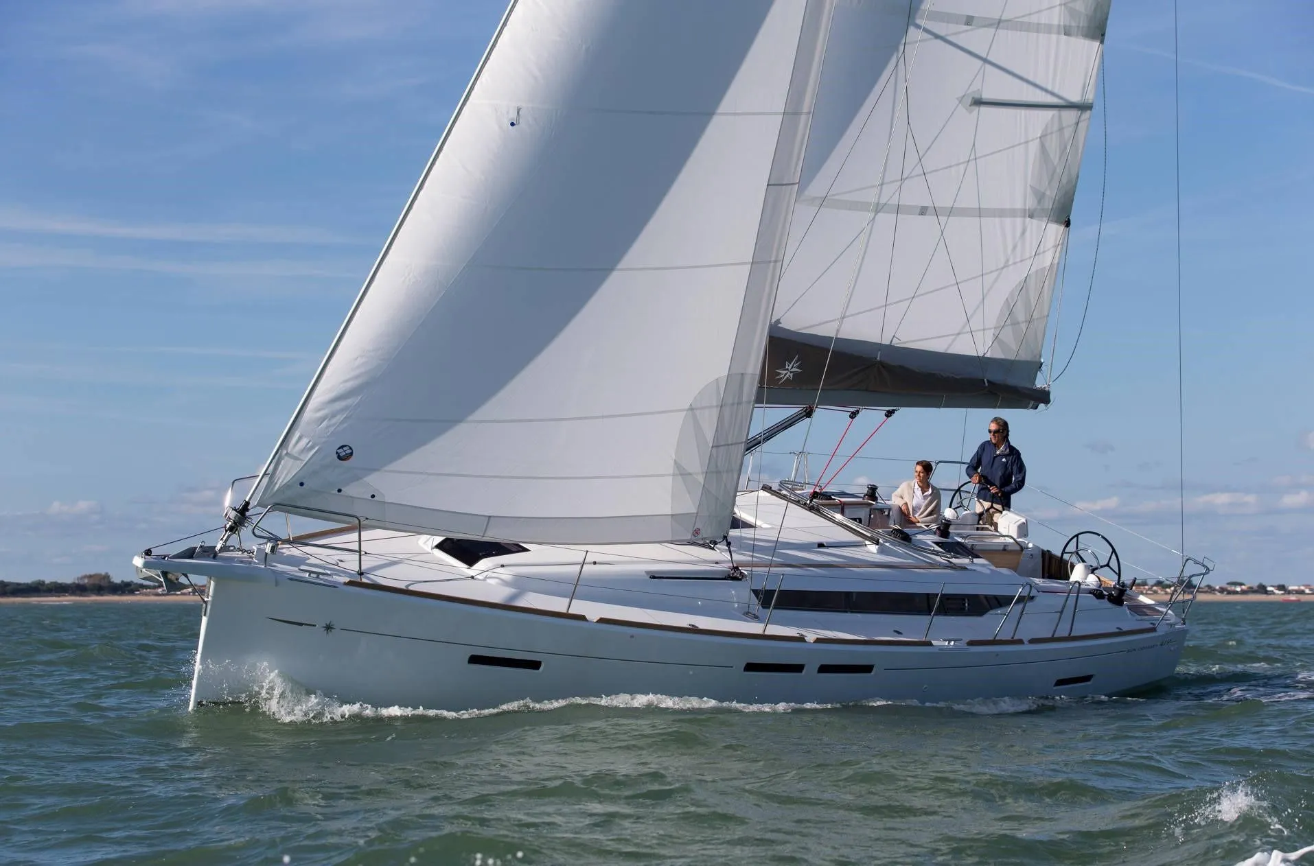 Rent a 12.76m Sailing Yacht Jeanneau Sun Odyssey 419 in Bormes-les-Mimosas
