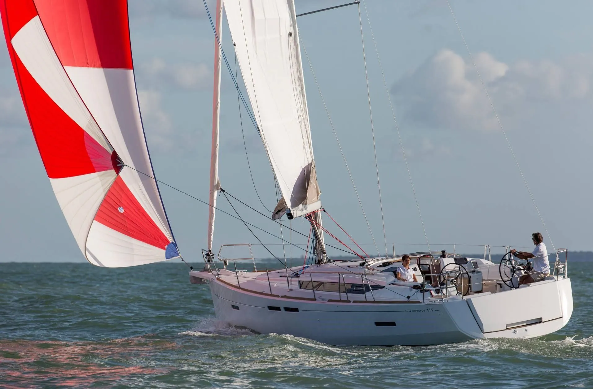Rent a 12.76m Sailing Yacht Jeanneau Sun Odyssey 419 in Bormes-les-Mimosas