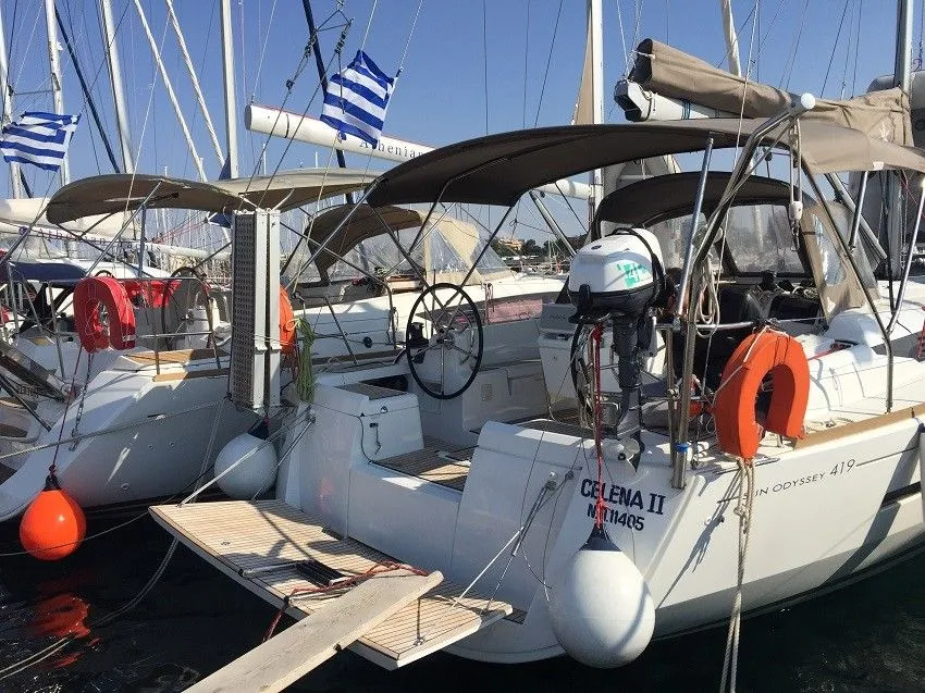 Explore Parikia on a 12.49m Rental Sailing Yacht Jeanneau Sun Odyssey 419