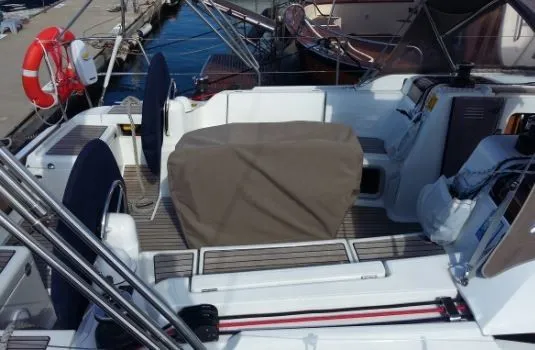 Comanegra Charter Boat