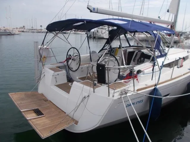 Dark Eyes Charterboot - 3