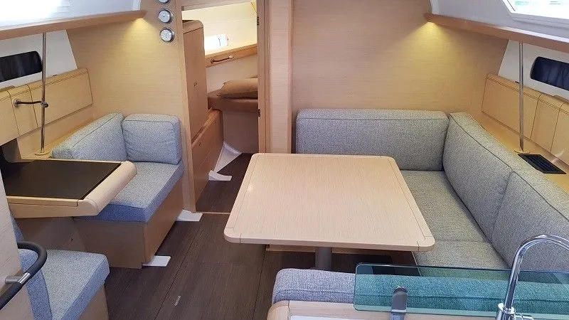 Eighteen Charter Boat - 5