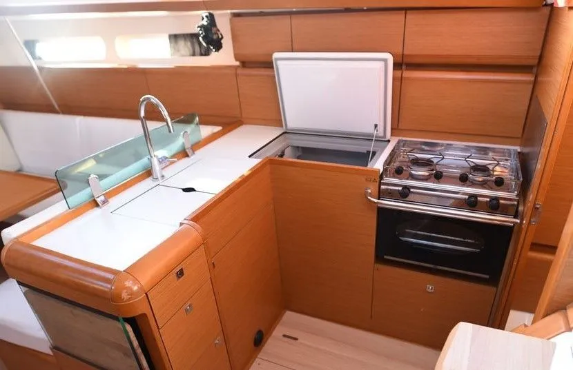 Eione Kiralık Teknesi - 5