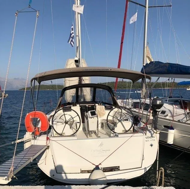 Charter a 12.76m Jeanneau Sun Odyssey 419 Sailing Yacht in Corfu Town