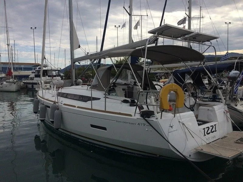 Чартер Izzi - 3