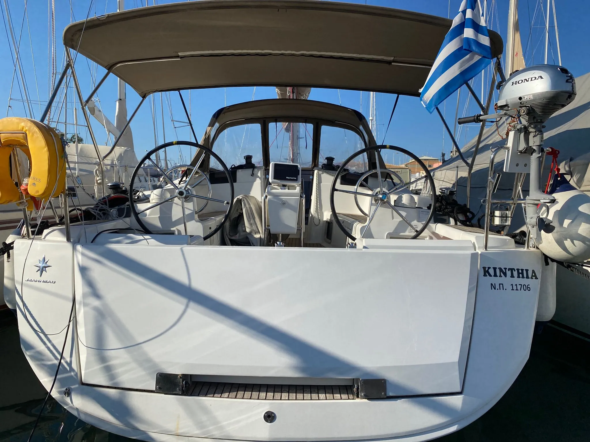 Лодка - 12.34м аренда парусная яхта Jeanneau Sun Odyssey 419 в Провера