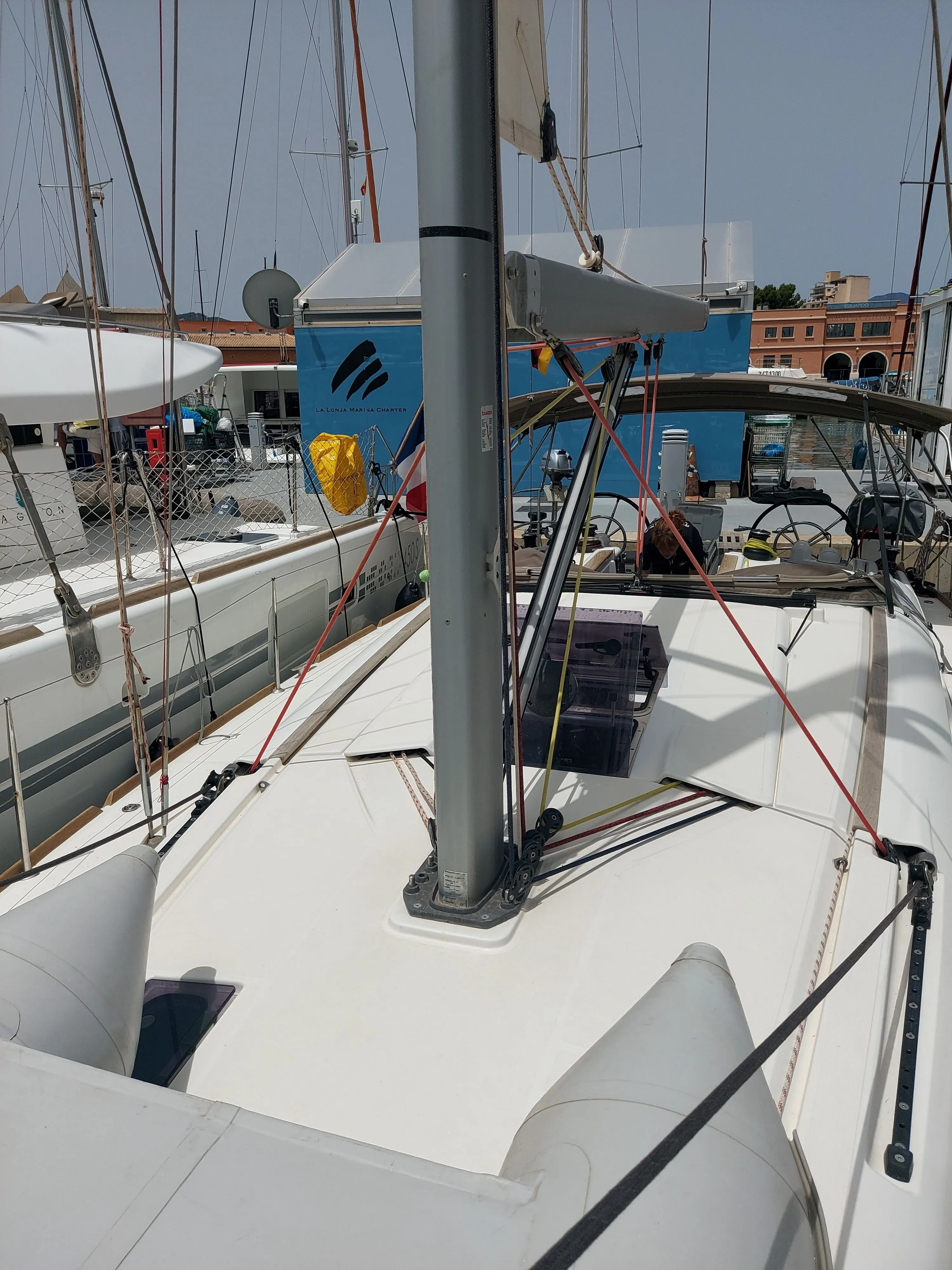 Para Elli Charter Boat