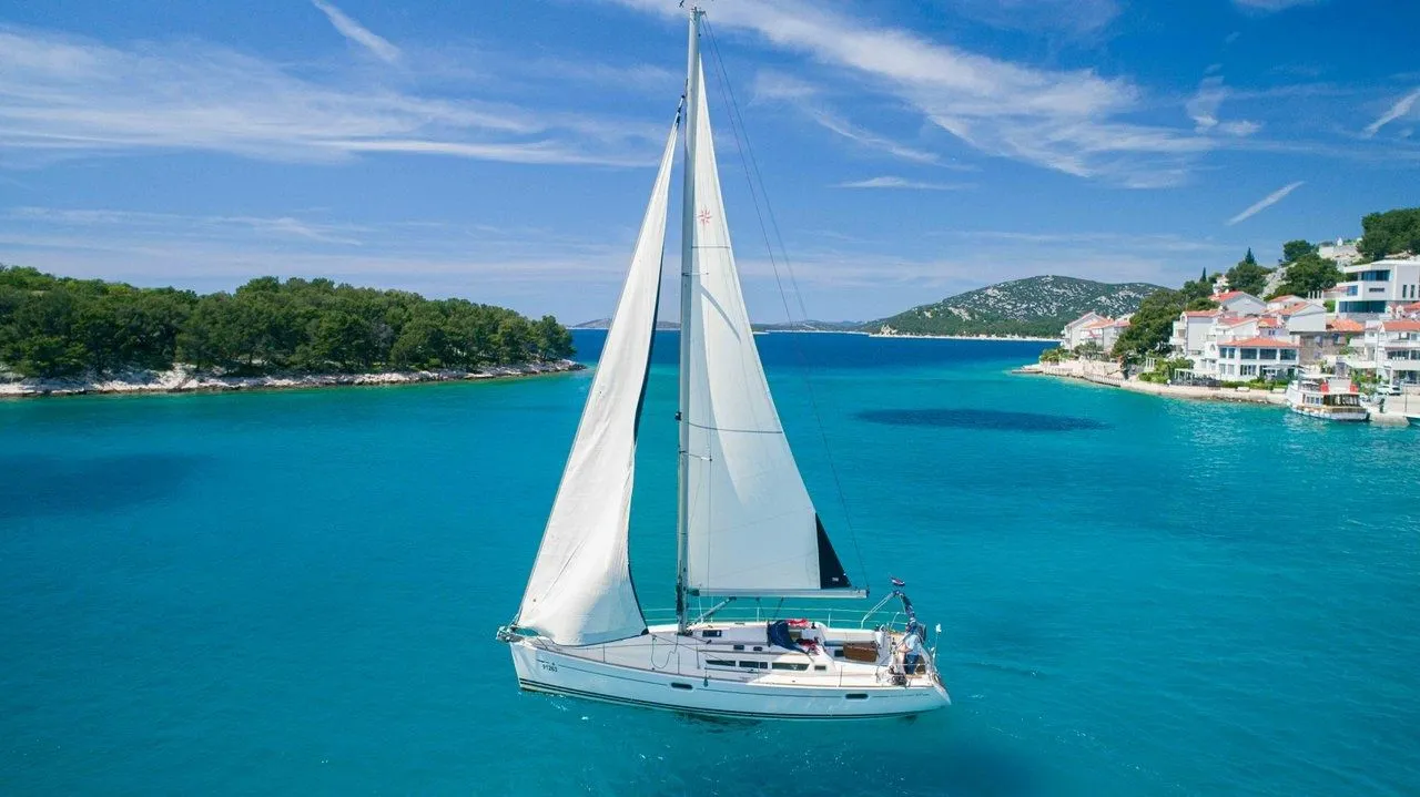 Charter a 12.85m 3 Cabin Sailing Yacht in Tribunj