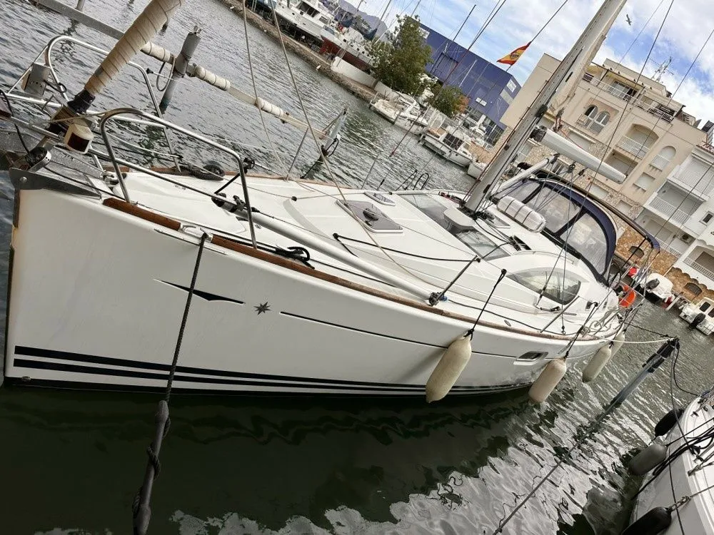 Joy de Medes Charter Boat