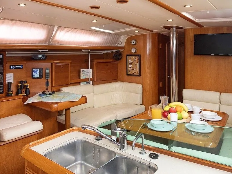 13m Naousa Jeanneau Sun Odyssey 43 Hire