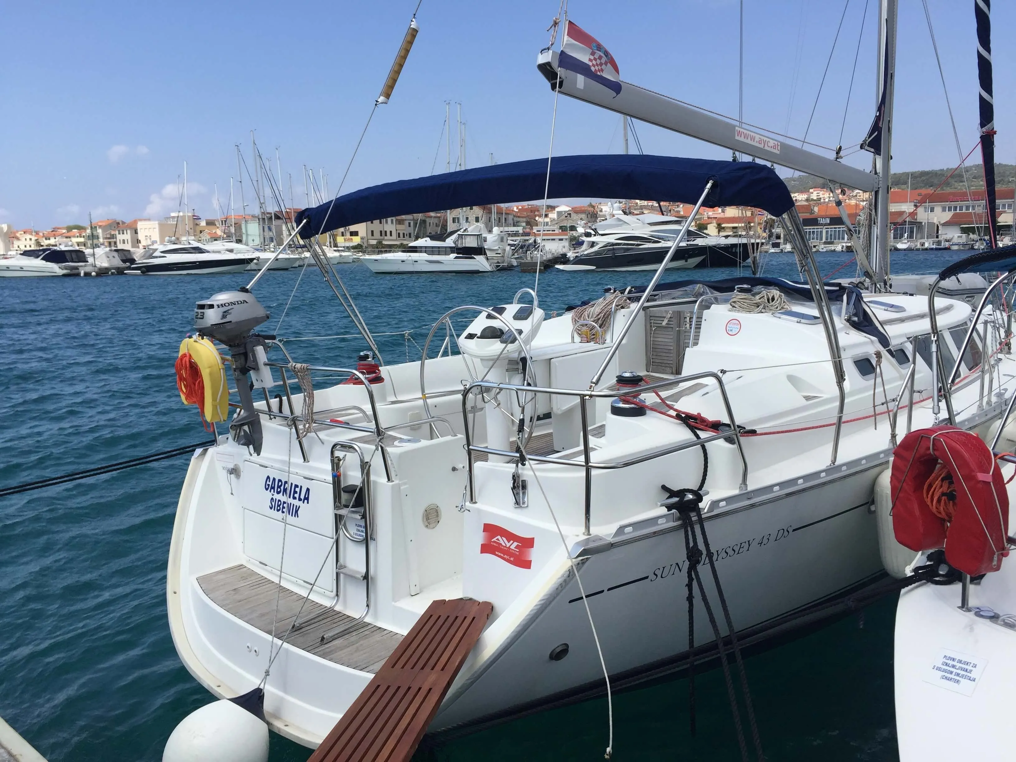 Gabriela Charterboot - 4