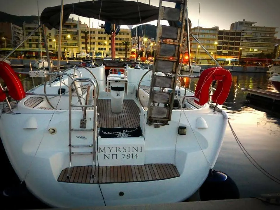 Myrsini Mietboot - 3